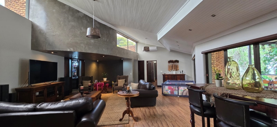 4 Bedroom Property for Sale in Wilkoppies North West